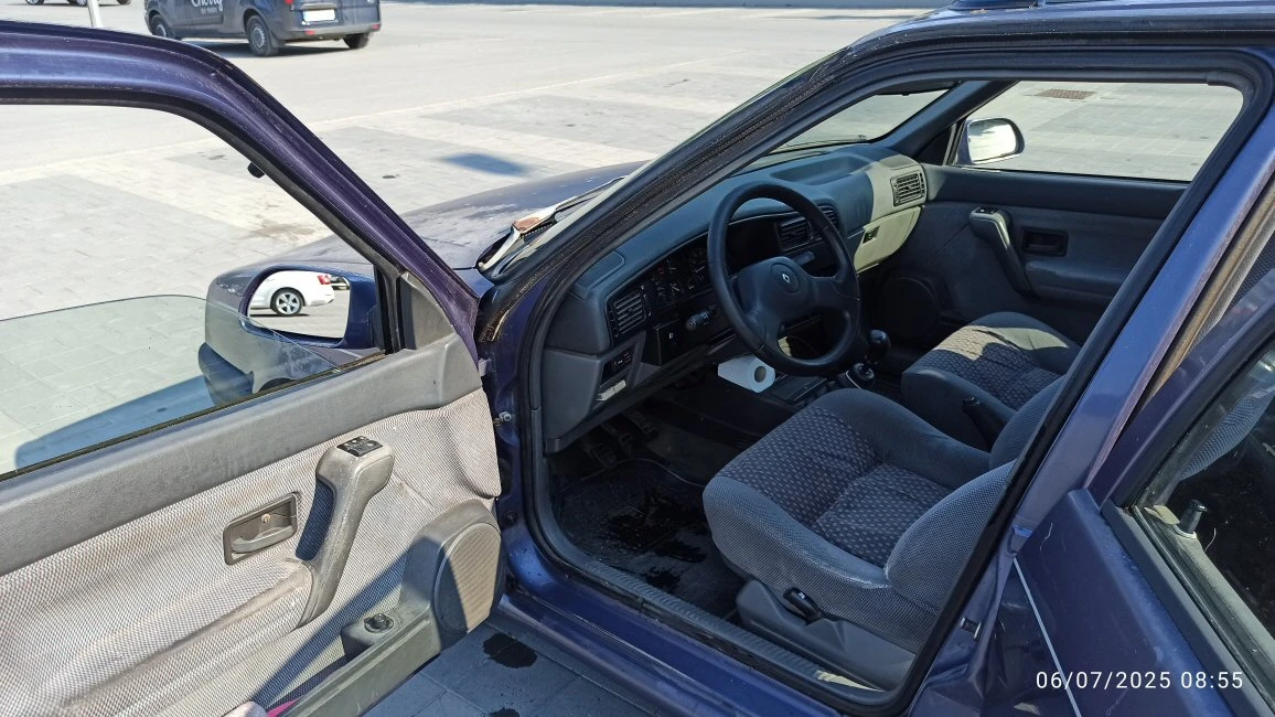 Renault 19 1.8, 73 к.с.  бензин / газ - изображение 7