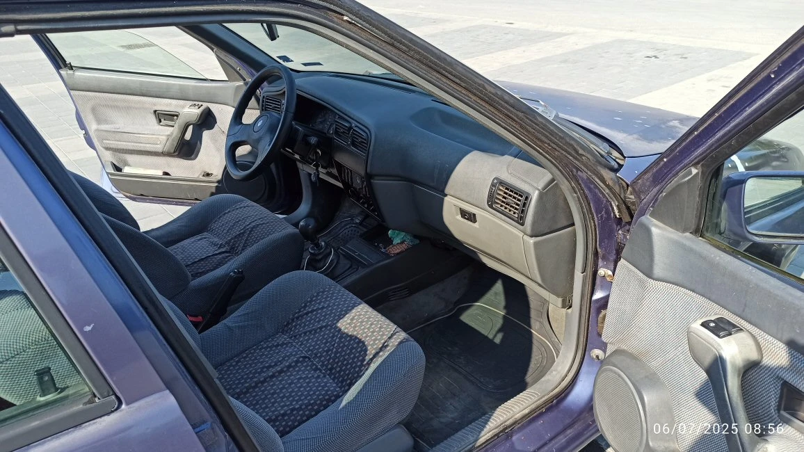 Renault 19 1.8, 73 к.с.  бензин / газ - изображение 9