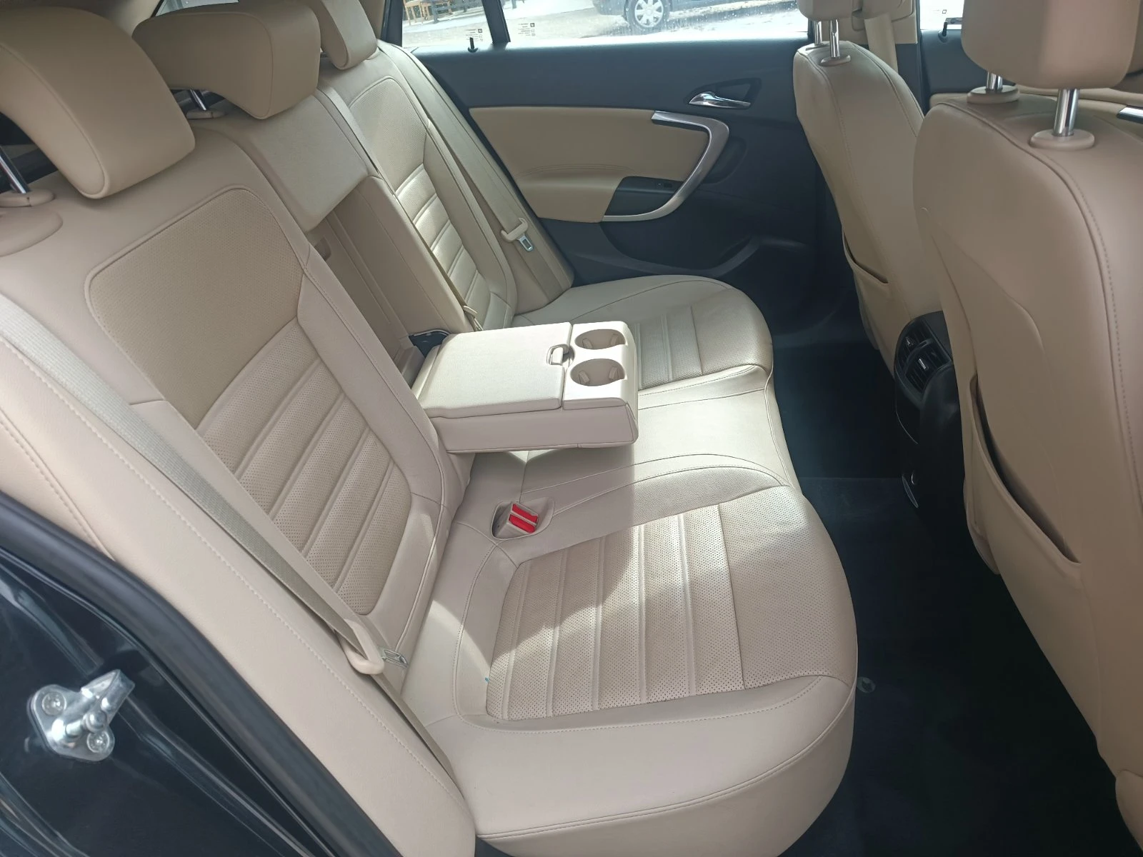 Opel Insignia 2.0 CDTi - изображение 9