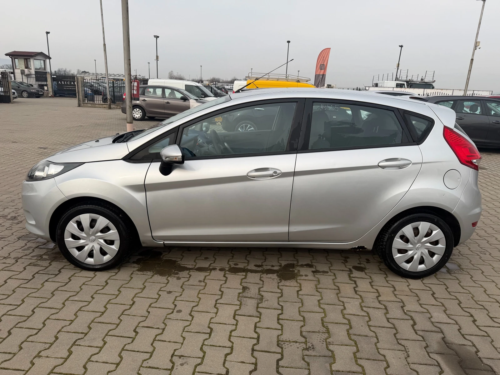 Ford Fiesta 1.25i EURO 5 - изображение 9