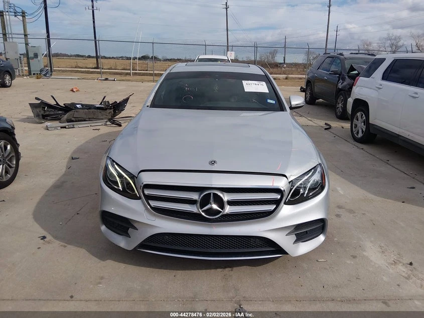 Mercedes-Benz E 300 4MATIC* AMG-пакет* Burmester* подгрев* обдухване* , снимка 3 - Автомобили и джипове - 53833654