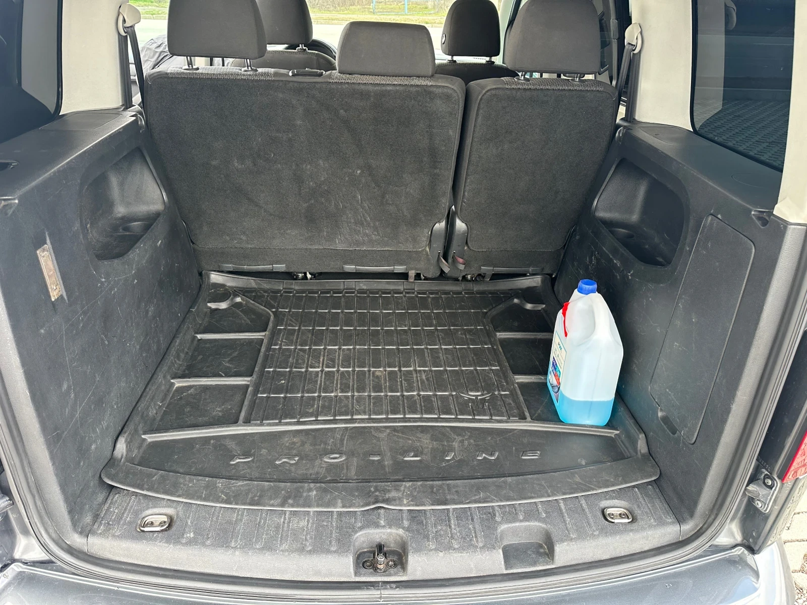 VW Caddy Пътническо-Автомат, снимка 11 - Автомобили и джипове - 53863215