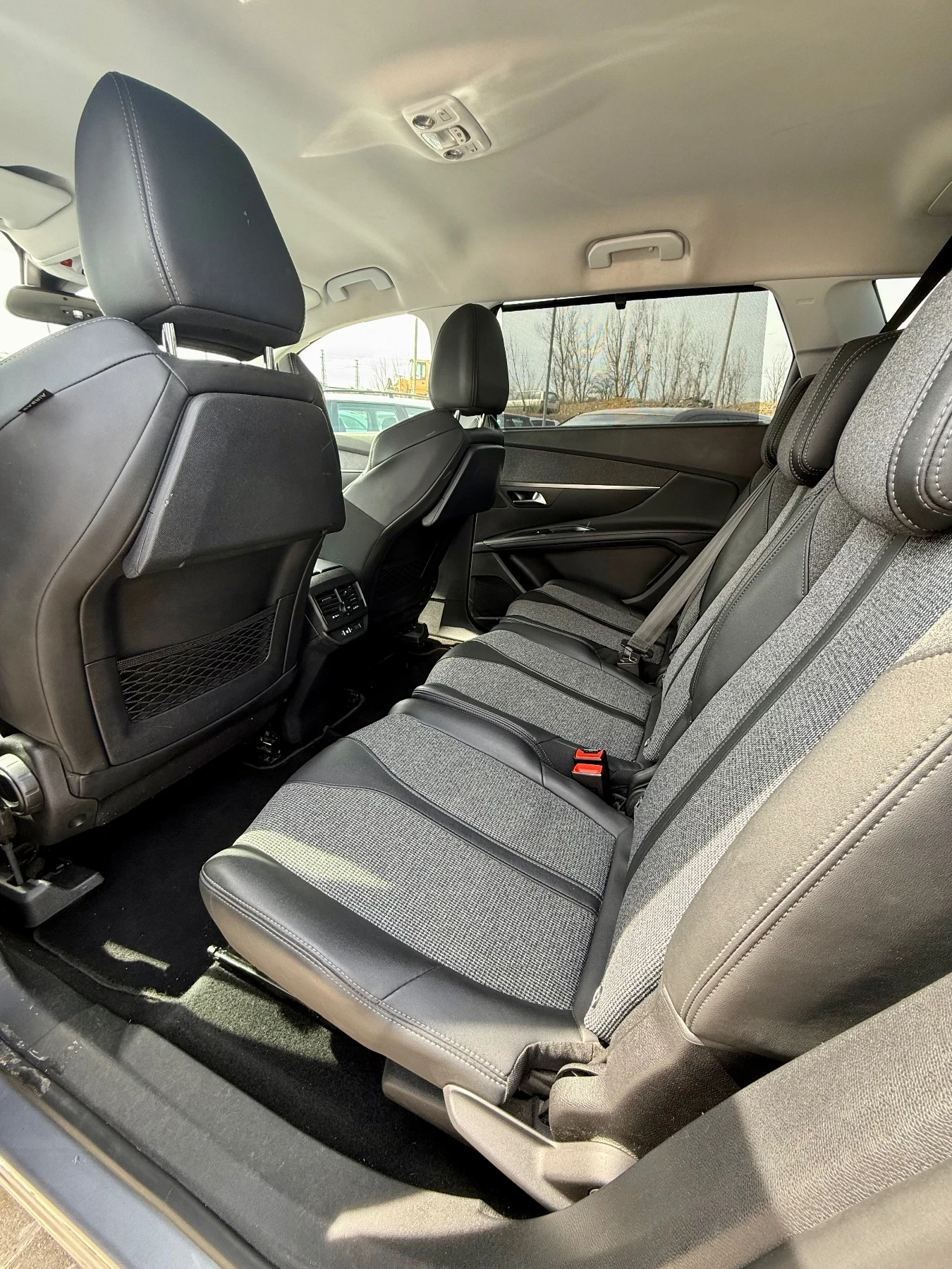 Peugeot 5008 1.6* Нов внос* Реална* Фулл* 7места* Топ* 360 каме, снимка 12 - Автомобили и джипове - 53943965