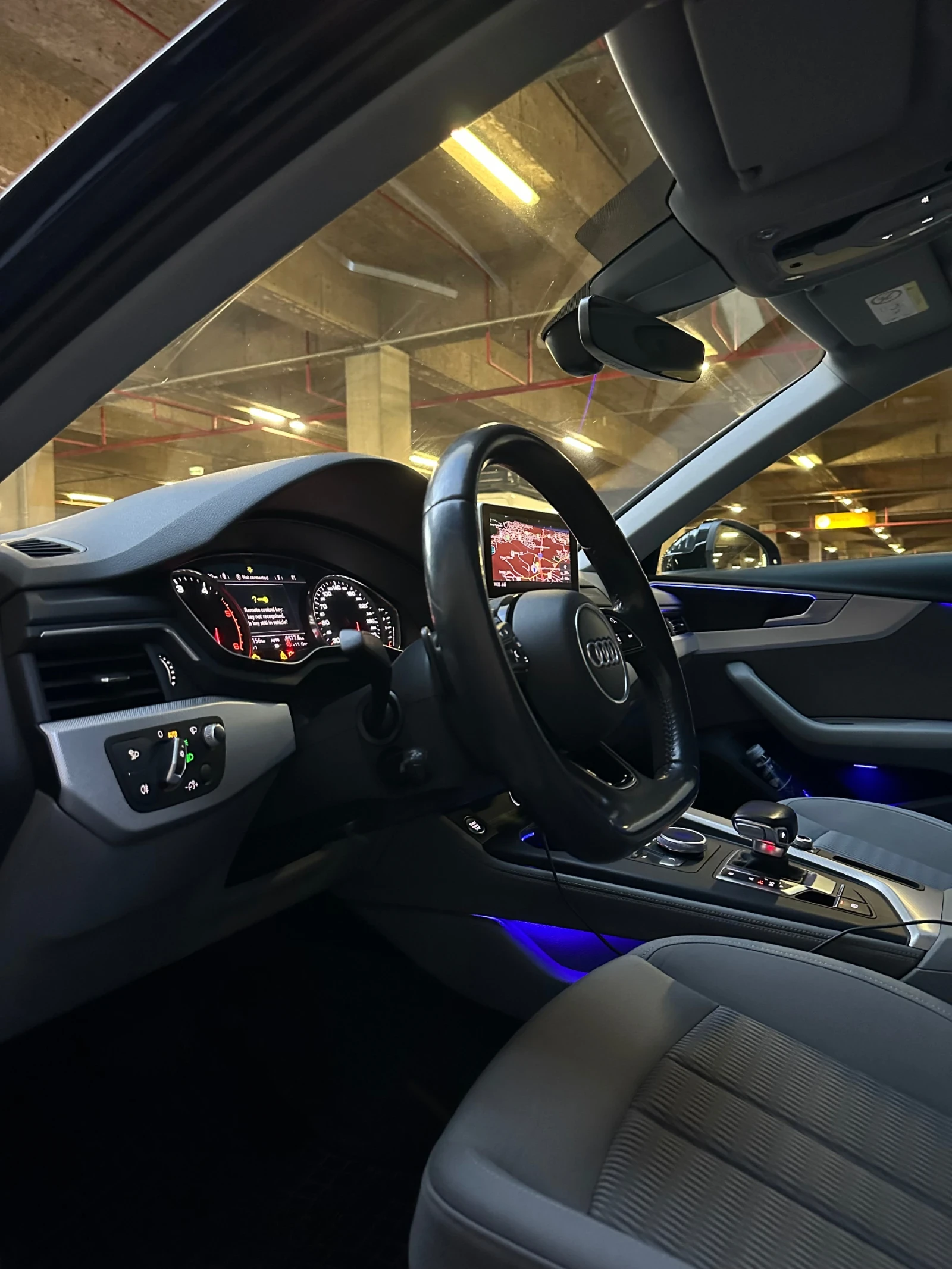 Audi A4 2.0 Tdi, снимка 5 - Автомобили и джипове - 54259540