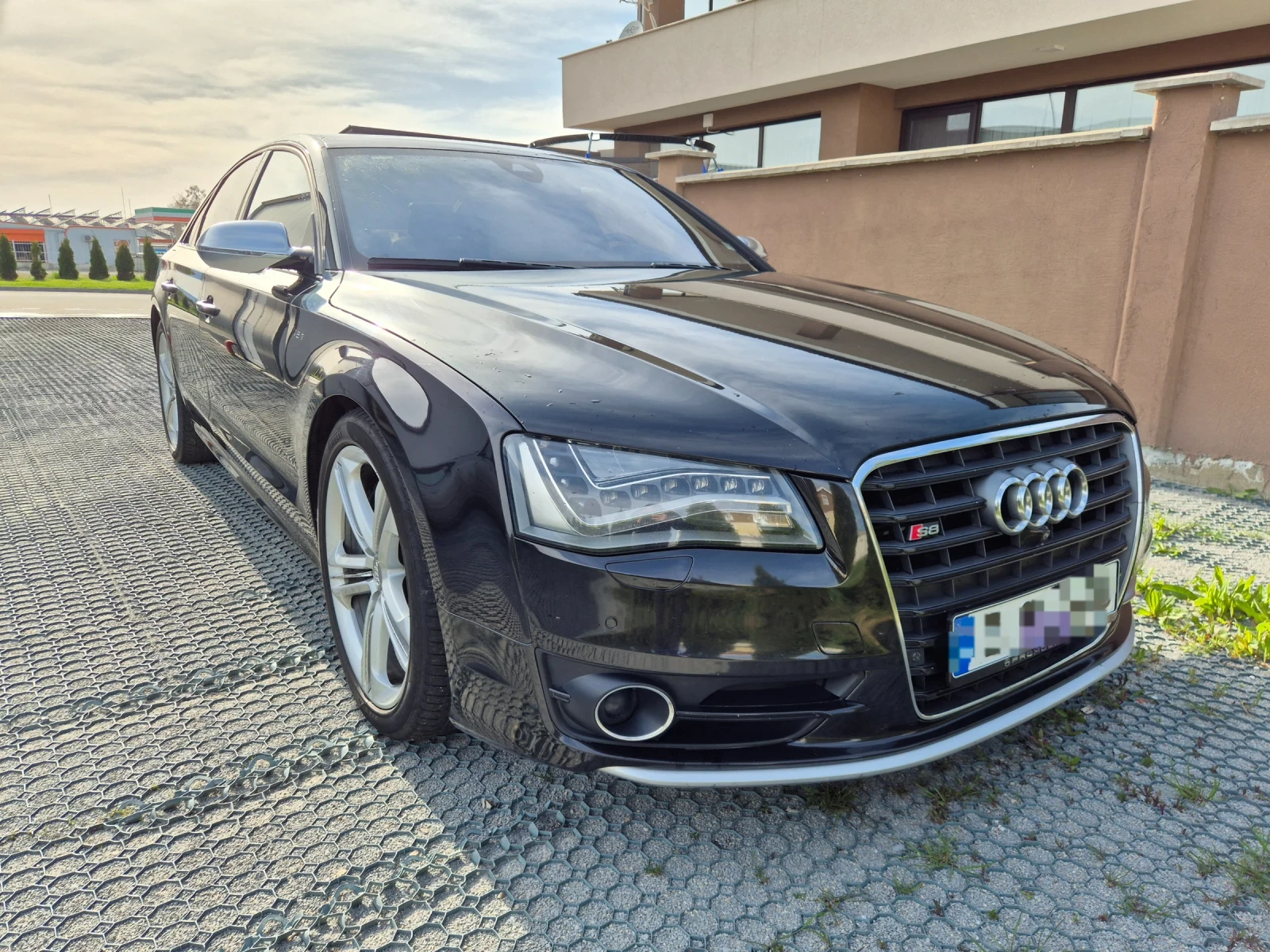 Audi S8 DISTRONIC; B&O; EXCLUSIVE; MASSAGE; FULL MAX, снимка 3 - Автомобили и джипове - 54444056