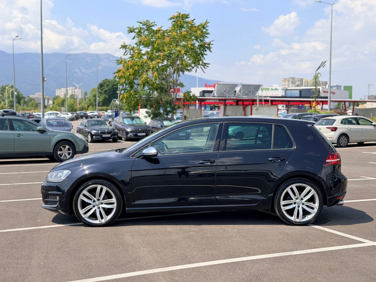 VW Golf 2.0TDi-4Motion-сервизна история, лизинг, снимка 5 - Автомобили и джипове - 55432535