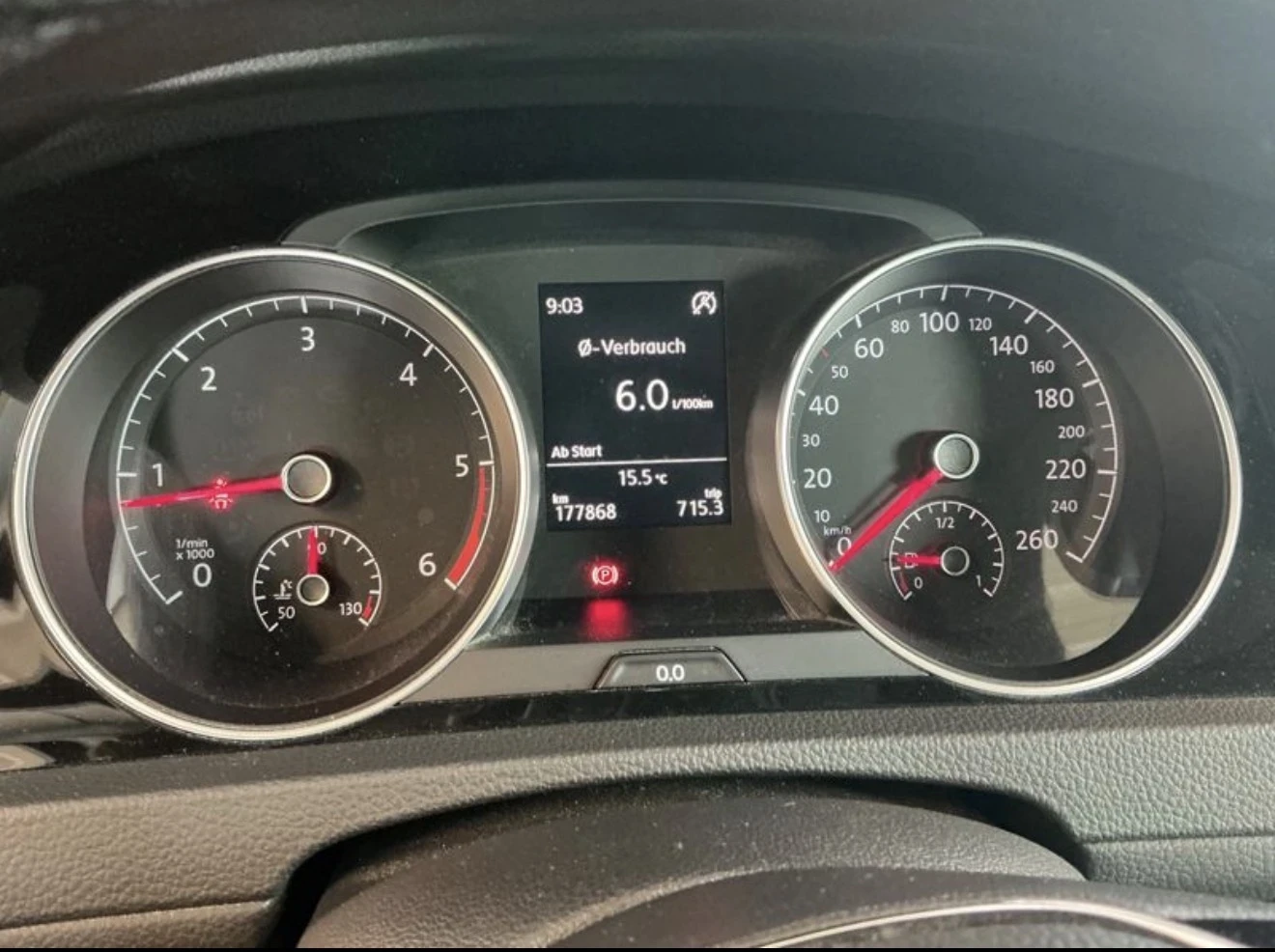 VW Golf 2.0TDi-4Motion-сервизна история, лизинг, снимка 8 - Автомобили и джипове - 55432535