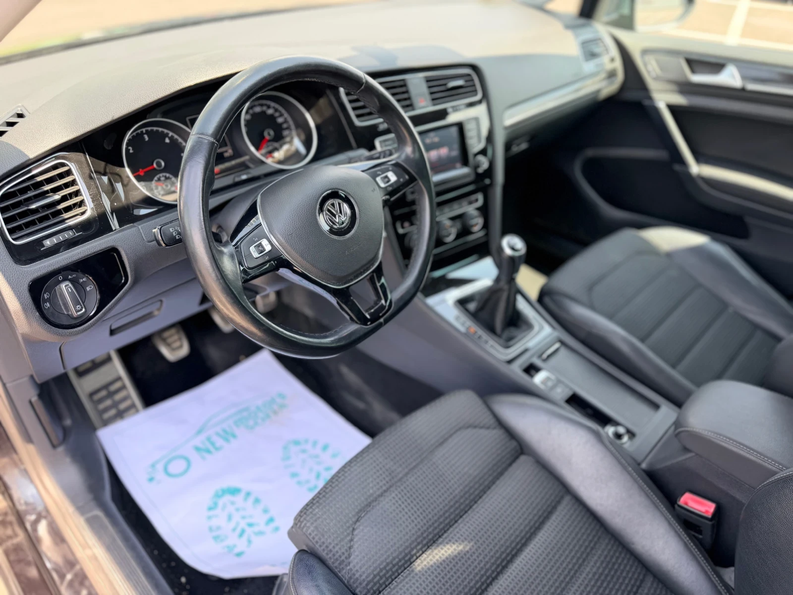 VW Golf 2.0TDi-4Motion-сервизна история, лизинг, снимка 10 - Автомобили и джипове - 55432535
