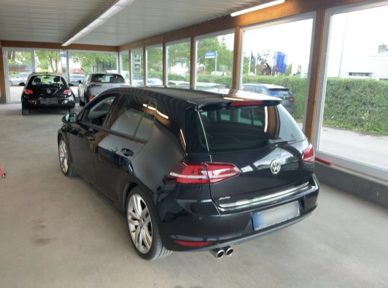 VW Golf 2.0TDi-4Motion-сервизна история, лизинг, снимка 4 - Автомобили и джипове - 55432535