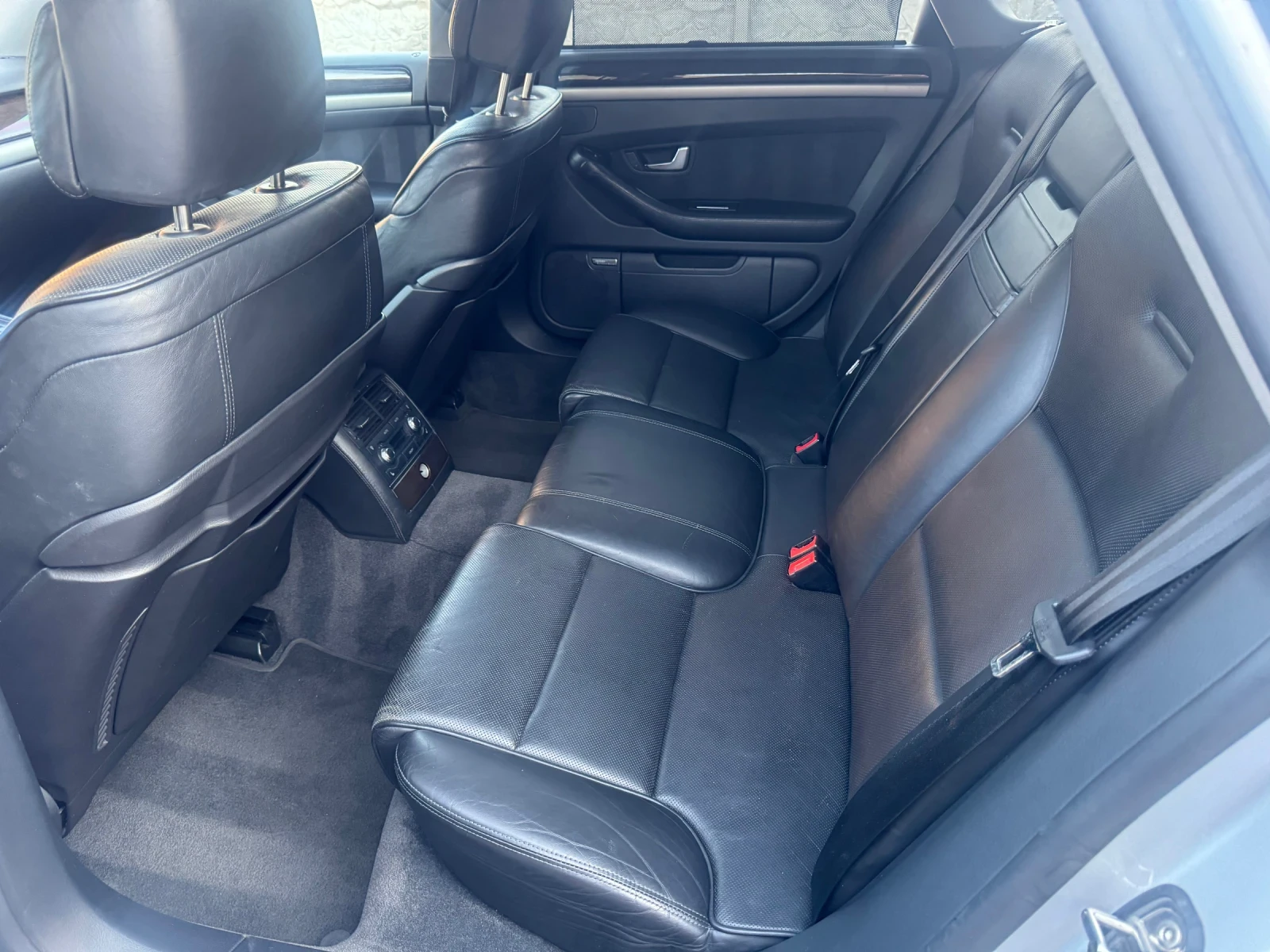 Audi A8 4.2TDI Full, снимка 11 - Автомобили и джипове - 55605944