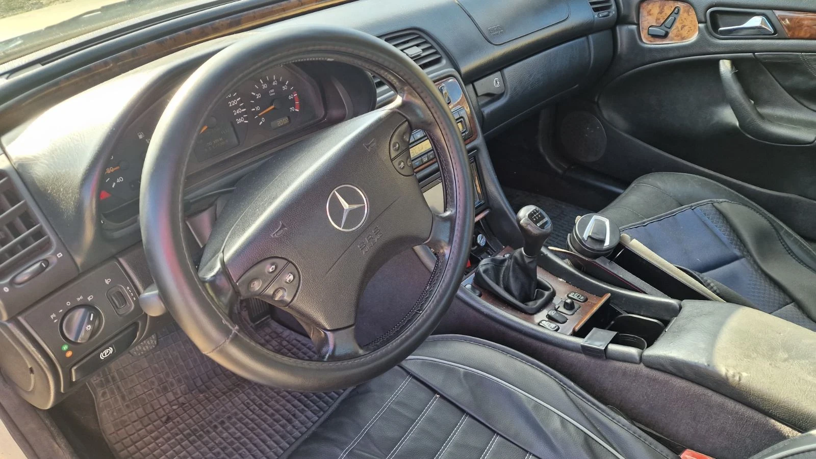 Mercedes-Benz CLK 200 kompressor, снимка 5 - Автомобили и джипове - 55646245