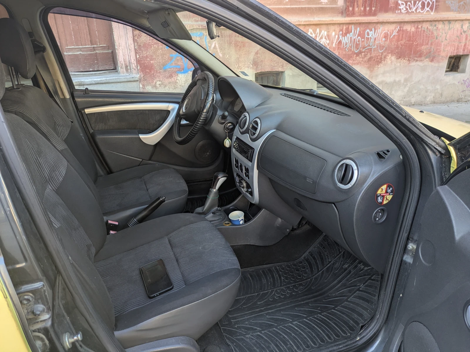 Dacia Sandero 1, 4 lpg, снимка 6 - Автомобили и джипове - 55980032