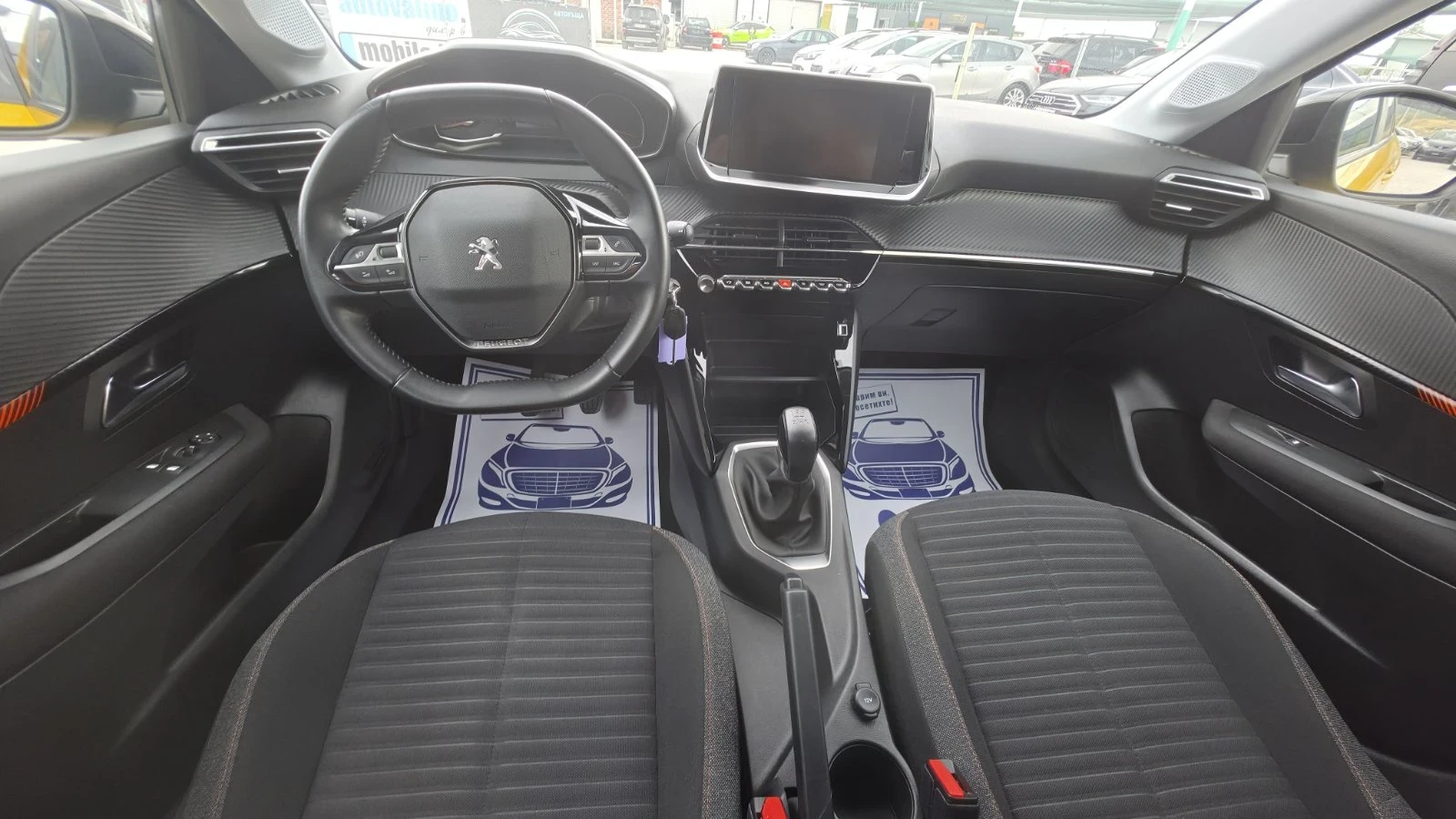 Peugeot 208, снимка 8 - Автомобили и джипове - 56167992