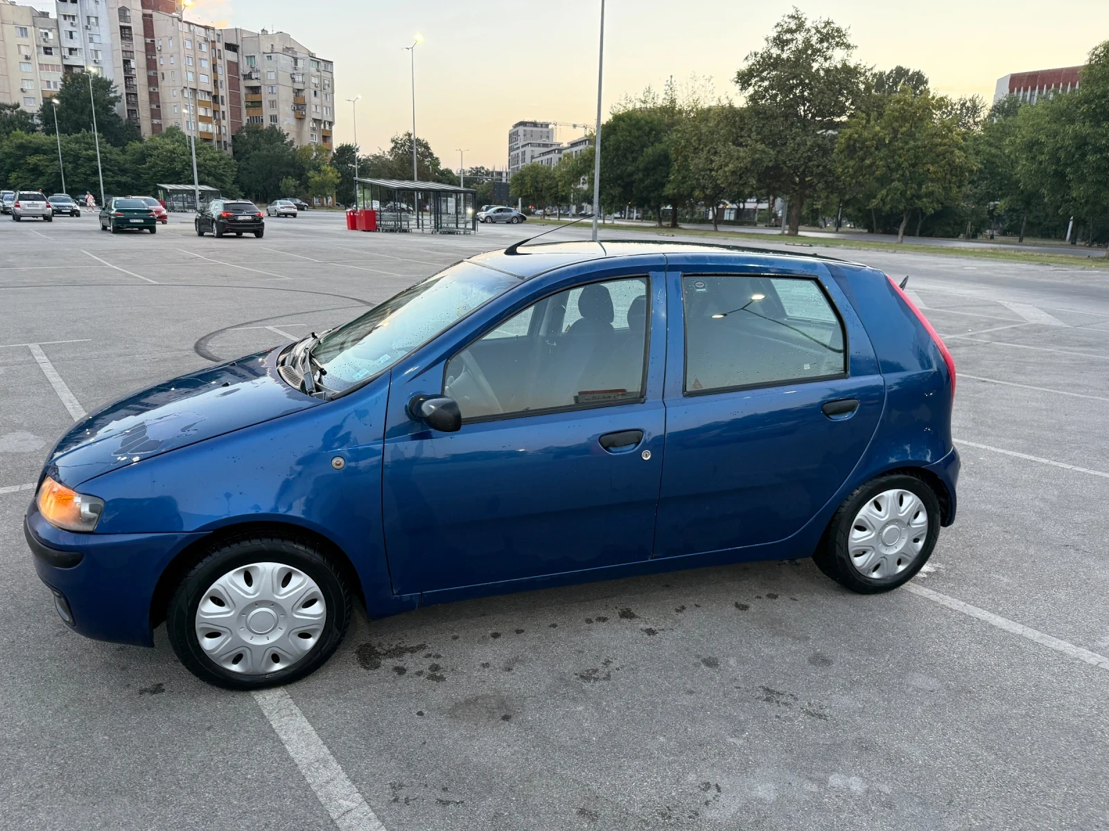 Fiat Punto, снимка 3 - Автомобили и джипове - 56273950