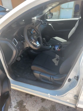Nissan Qashqai 1.3 1 СОБСТВЕНИК, снимка 11