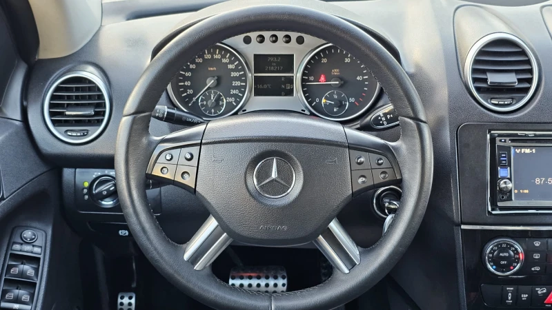 Mercedes-Benz ML 280 3.0CDi V6 4MATIC 7GTronic-AIRMATIC-ТОП СЪСТ-ЛИЗИНГ, снимка 11 - Автомобили и джипове - 52214846