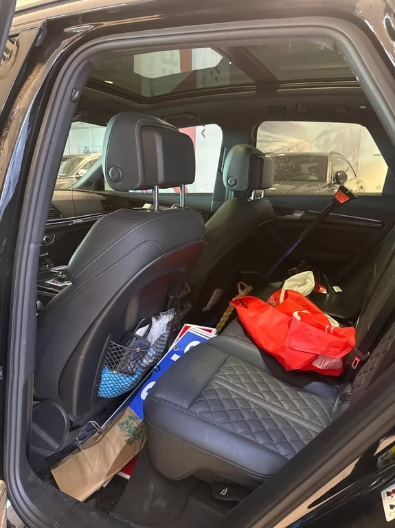 Audi SQ5 * Technik * CARFAX * БЕЗ ПЪРВОНАЧАЛНА ВНОСКА, снимка 12 - Автомобили и джипове - 52886076