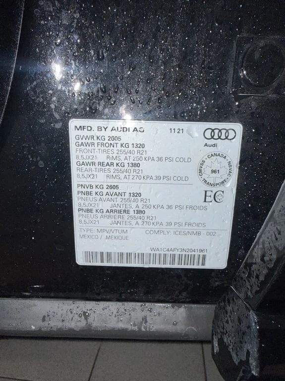 Audi SQ5 * Technik * CARFAX * БЕЗ ПЪРВОНАЧАЛНА ВНОСКА, снимка 11 - Автомобили и джипове - 52886076