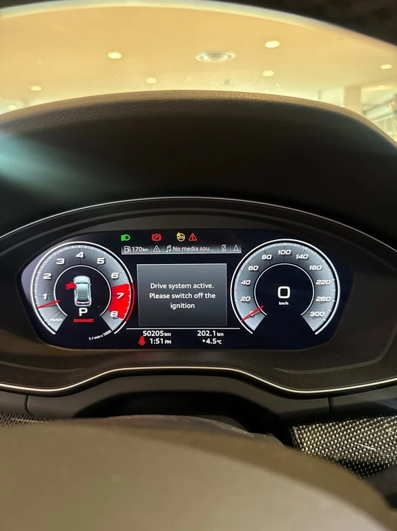 Audi SQ5 * Technik * CARFAX * БЕЗ ПЪРВОНАЧАЛНА ВНОСКА, снимка 8 - Автомобили и джипове - 52886076