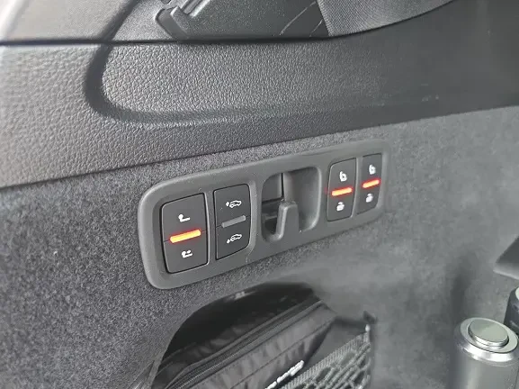 Audi Q7 50 TDI Quattro = S-line = 7 Seats Гаранция, снимка 12 - Автомобили и джипове - 54004180