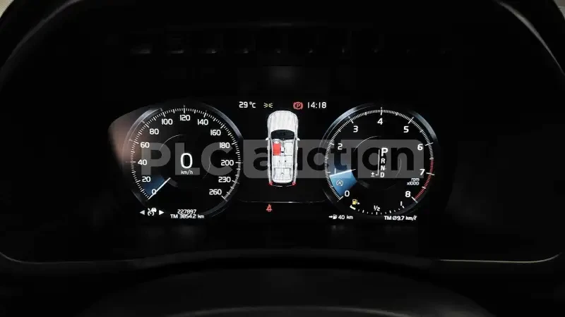 Volvo Xc90 T6 Inscription / B &W / PANO / ОБДУХ  , снимка 7 - Автомобили и джипове - 54214551