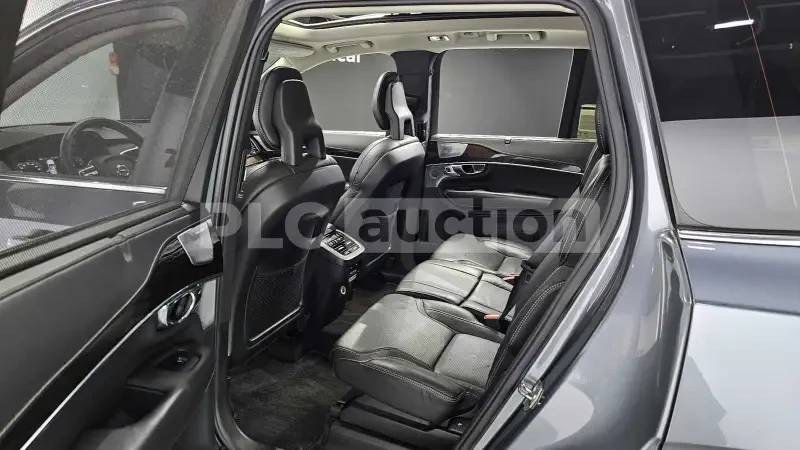 Volvo Xc90 T6 Inscription / B &W / PANO / ОБДУХ  , снимка 11 - Автомобили и джипове - 54214551