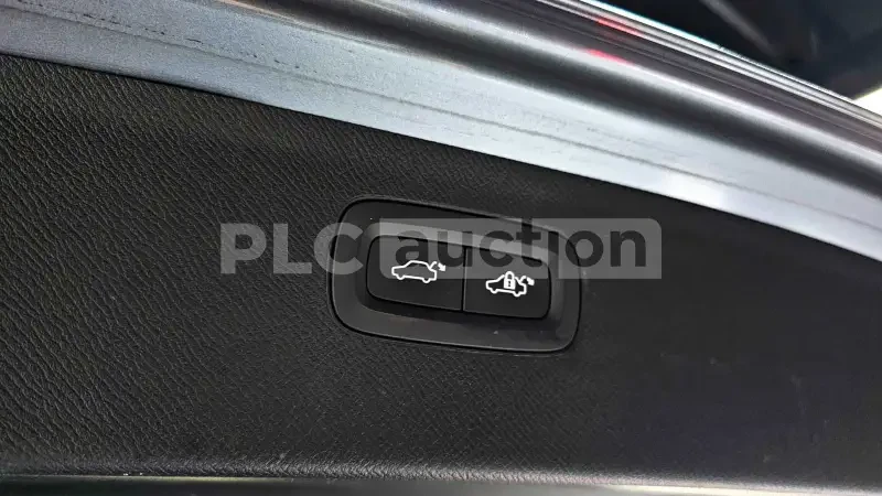 Volvo Xc90 T6 Inscription / B &W / PANO / ОБДУХ  , снимка 16 - Автомобили и джипове - 54214551