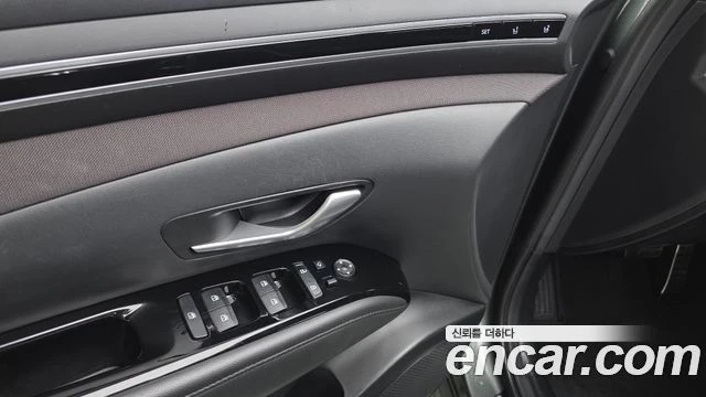 Hyundai Tucson 1.6 TURBO| КАМЕРА| DIST| ОБДУХВАНЕ| ПОДГРЕВ| ПАМЕТ, снимка 10 - Автомобили и джипове - 55926169