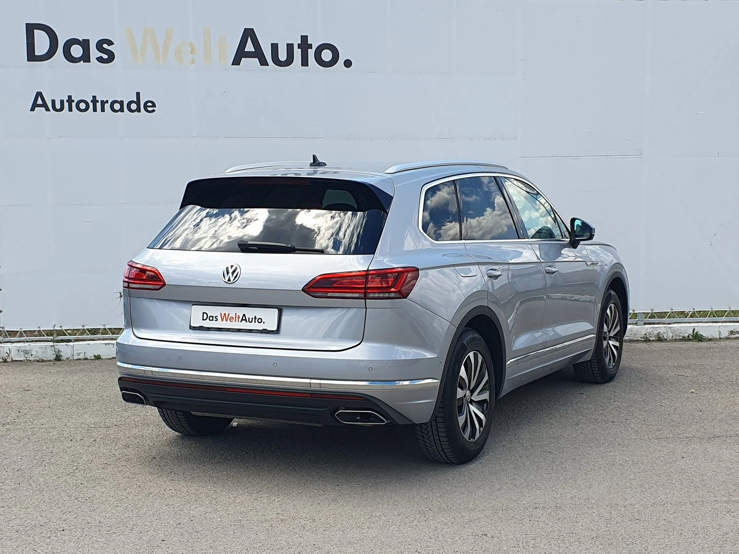 VW Touareg V6 TDI BMT 4MOTION - изображение 3