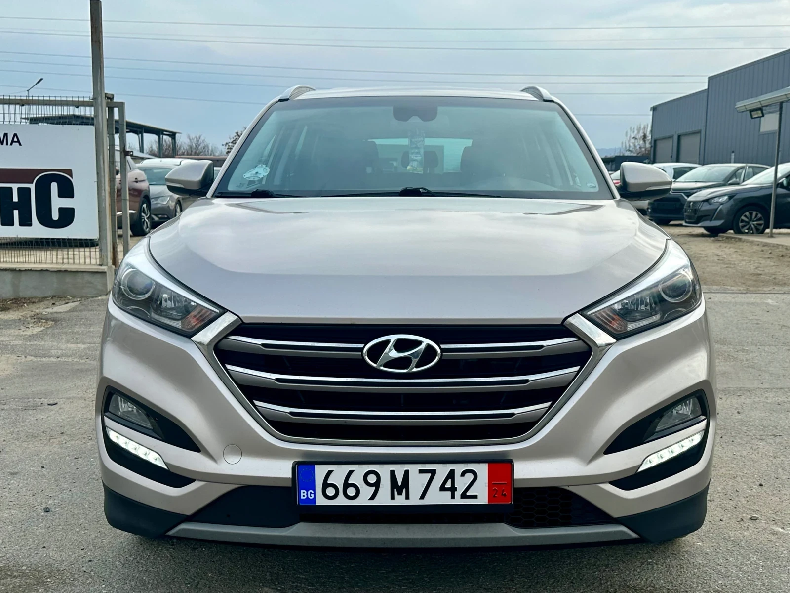 Hyundai Tucson 1.7CRDI AUTOMATIC  - изображение 2