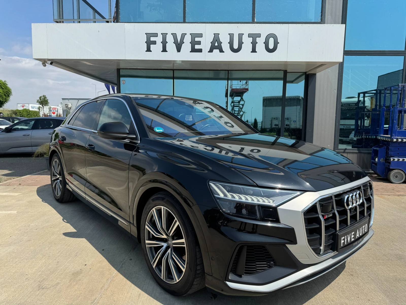 Audi SQ8 / 4.0 TFSI V8 / НАЛИЧНА - изображение 3