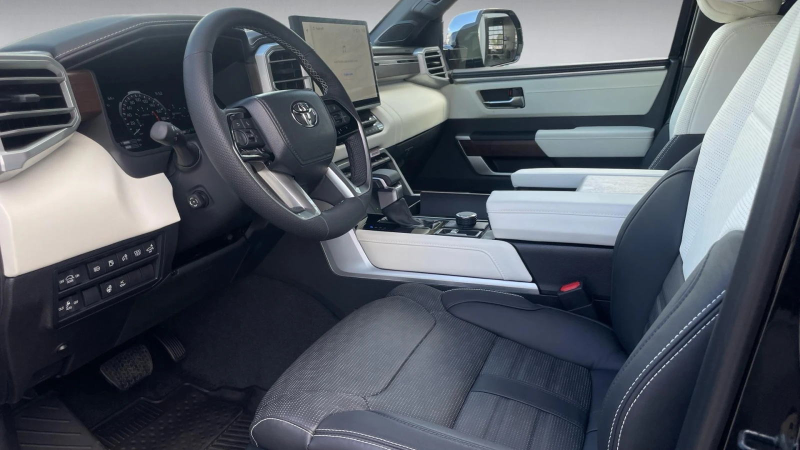 Toyota Sequoia 7 места, Наличен!, Месечна вноска от 2490 лв. - изображение 3