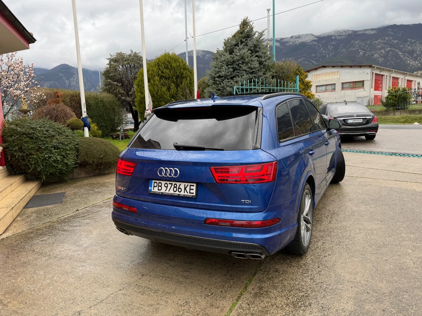 Audi SQ7 4.0 V8T quattro* Matrix-LED* Exclusive* Carbon* 7м, снимка 14 - Автомобили и джипове - 53999790