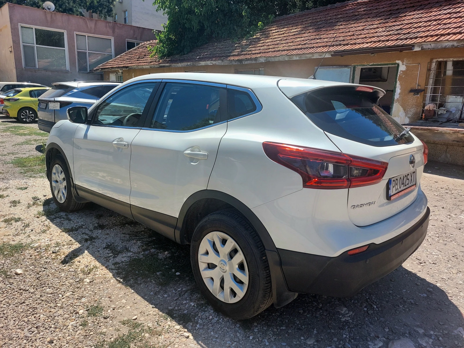 Nissan Qashqai 1.3 1 СОБСТВЕНИК, снимка 3 - Автомобили и джипове - 55494898
