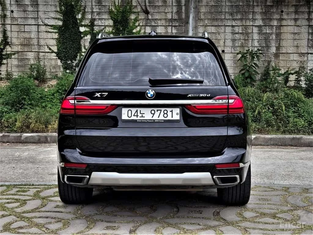 BMW X7 * xDrive 30d Design Pure Excellent 6 Seater * ЦЕНА, снимка 3 - Автомобили и джипове - 55626440