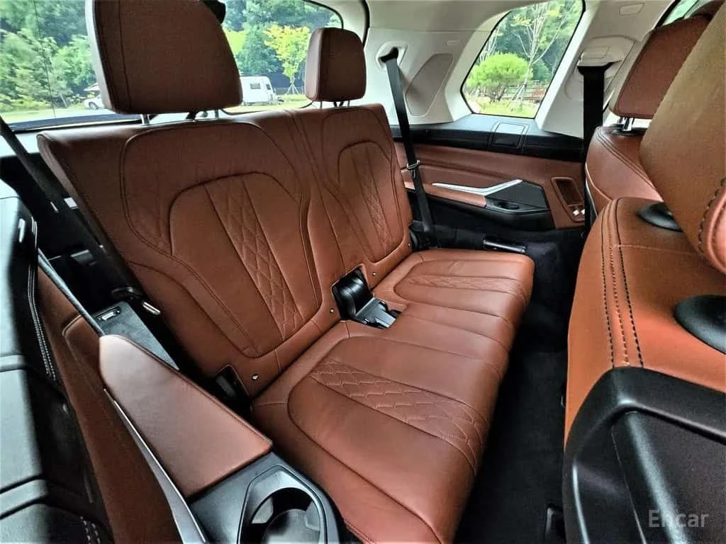 BMW X7 * xDrive 30d Design Pure Excellent 6 Seater * ЦЕНА, снимка 15 - Автомобили и джипове - 55626440