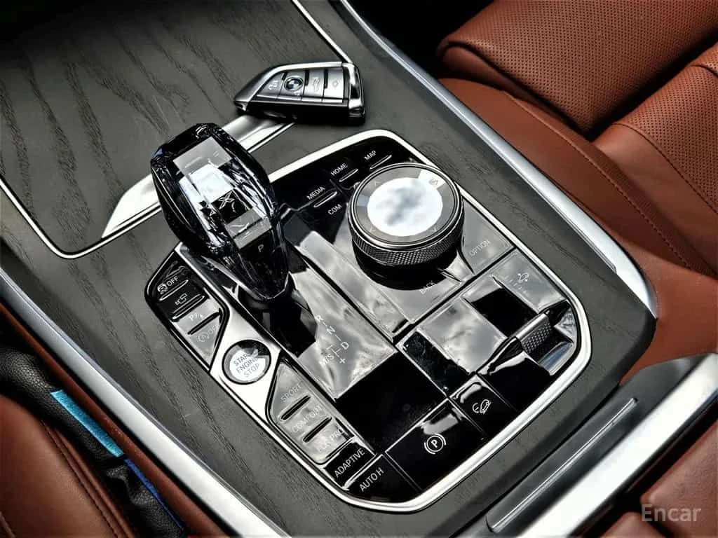 BMW X7 * xDrive 30d Design Pure Excellent 6 Seater * ЦЕНА, снимка 11 - Автомобили и джипове - 55626440