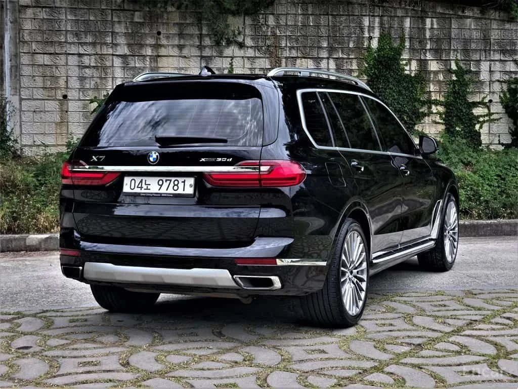 BMW X7 * xDrive 30d Design Pure Excellent 6 Seater * ЦЕНА, снимка 2 - Автомобили и джипове - 55626440