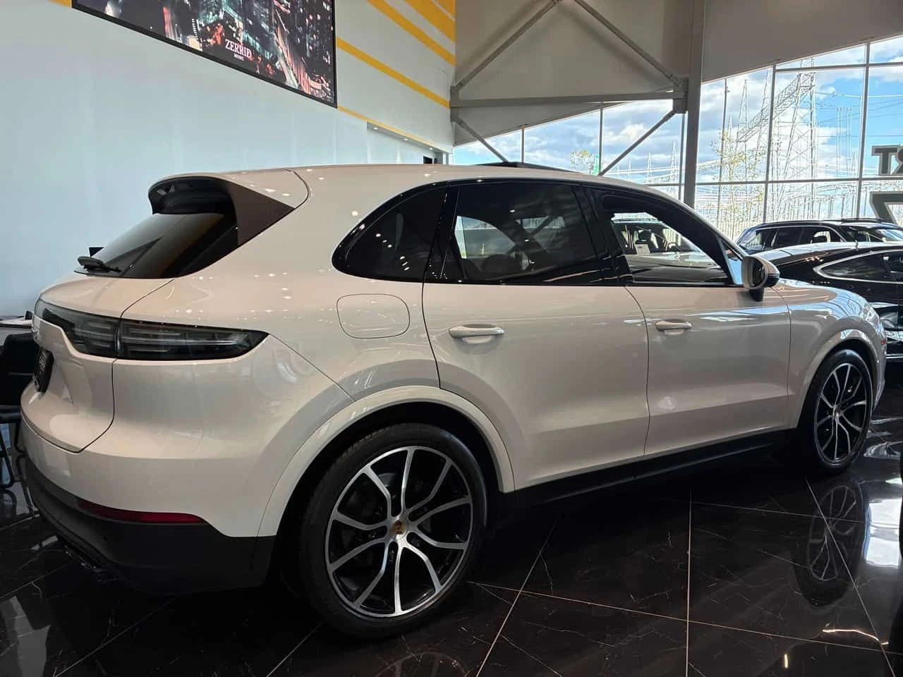 Porsche Cayenne  S / MATRIX / 360 / DIS / HUD /BOSE  , снимка 3 - Автомобили и джипове - 55702350