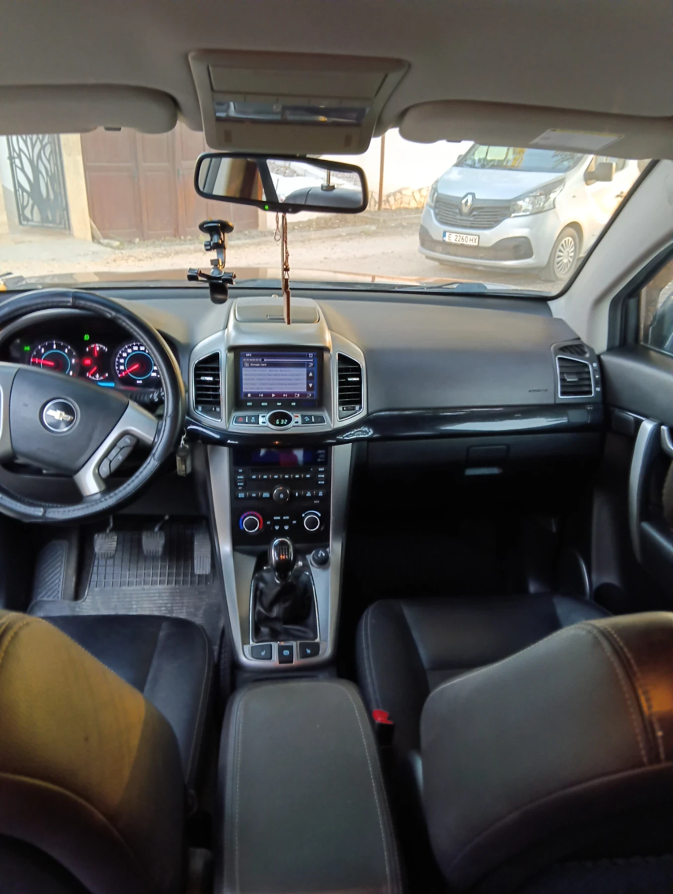 Chevrolet Captiva 2.2 CRDI, снимка 9 - Автомобили и джипове - 56377466