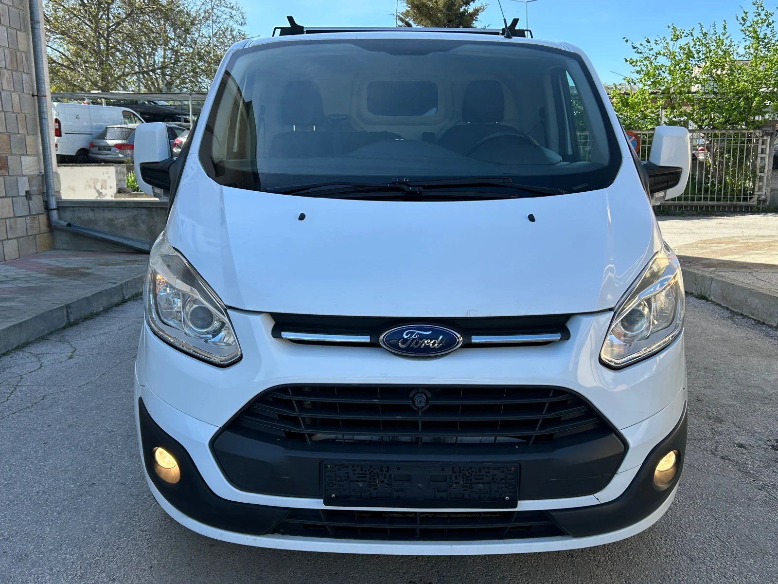 Ford Transit Custom 2.2TDCI LONG ДВЕ СТРАНИЧНИ ВРАТИ, снимка 2 - Бусове и автобуси - 54334804