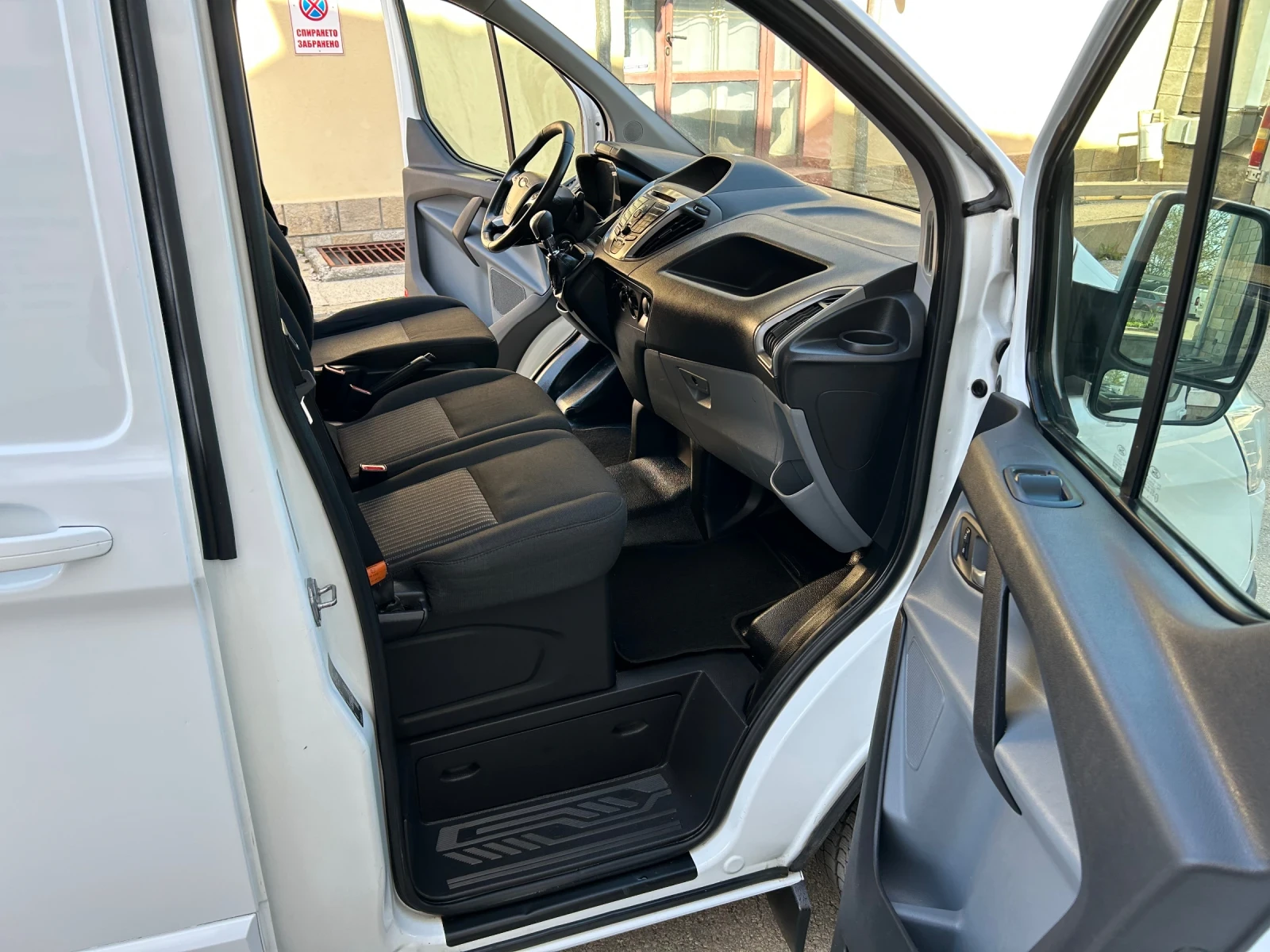 Ford Transit Custom 2.2TDCI LONG ДВЕ СТРАНИЧНИ ВРАТИ, снимка 9 - Бусове и автобуси - 54334804