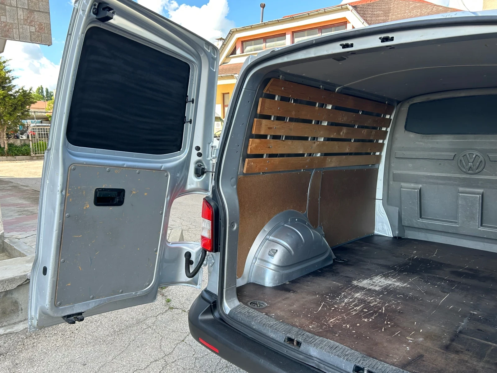 VW Transporter 2.0TDI 102k.c. FACE, снимка 14 - Бусове и автобуси - 54714030