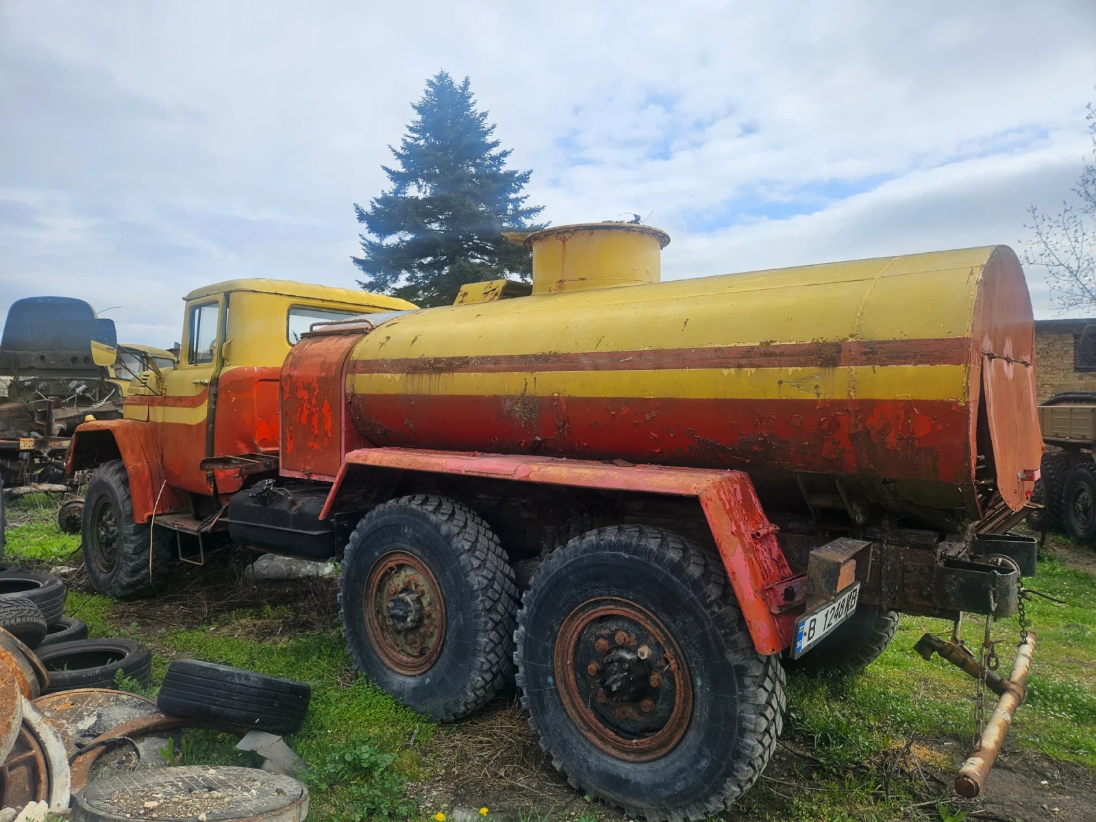 Zil 131 С документи , снимка 3 - Камиони - 54316341