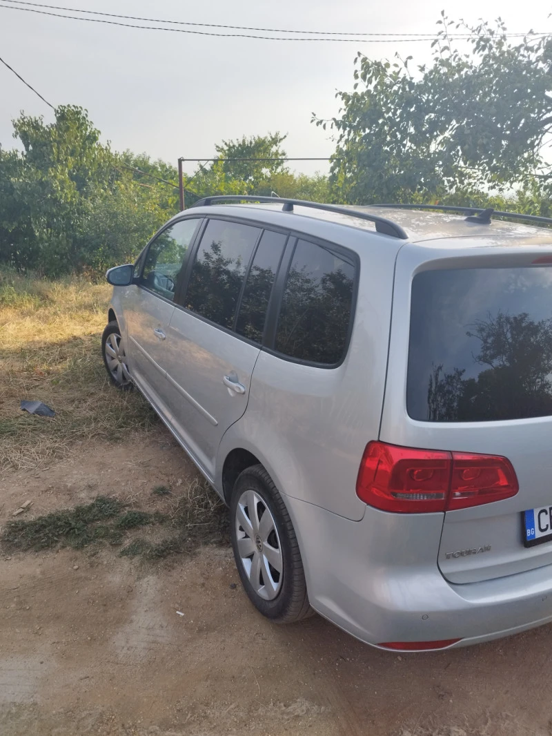 VW Touran, снимка 3 - Автомобили и джипове - 49183671