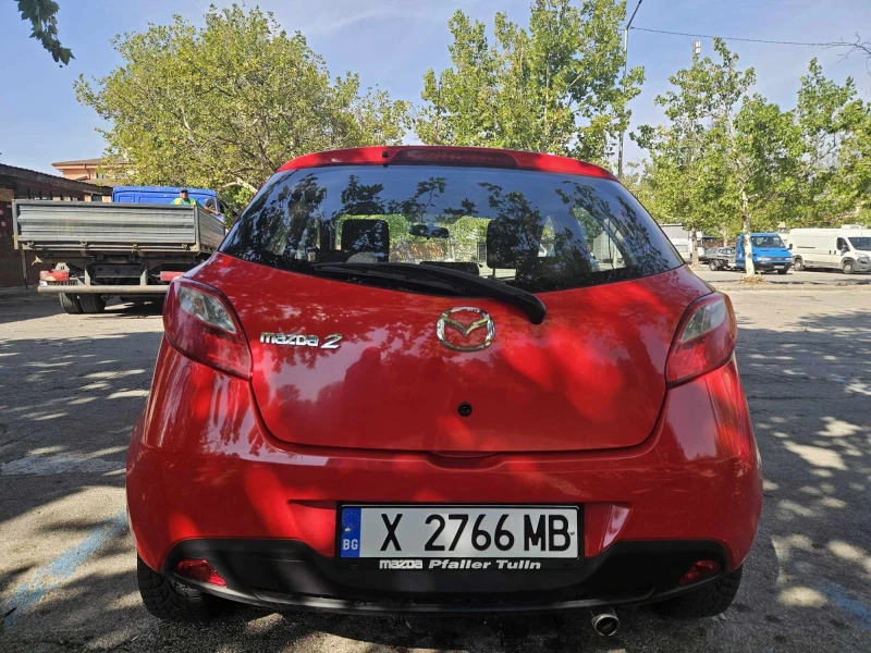 Mazda 2 1.3i, снимка 7 - Автомобили и джипове - 47189904