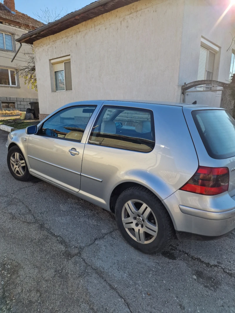 VW Golf, снимка 4 - Автомобили и джипове - 48085289