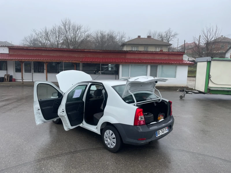 Dacia Logan 1.4i, снимка 7 - Автомобили и джипове - 48303422