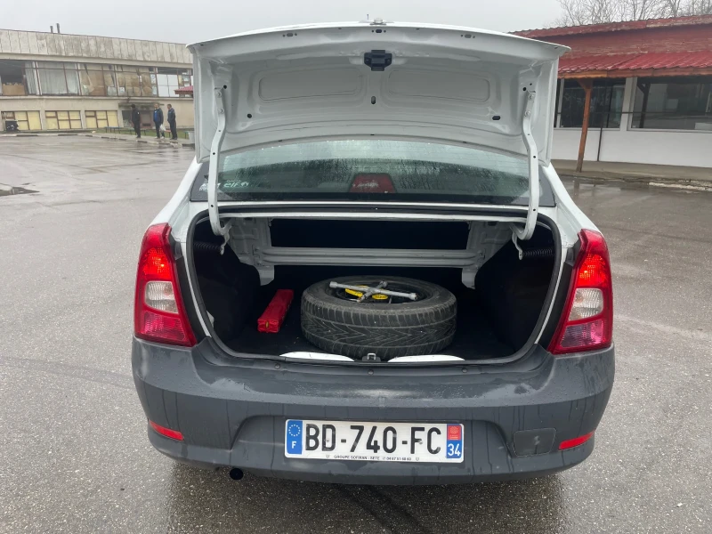 Dacia Logan 1.4i, снимка 9 - Автомобили и джипове - 48303422