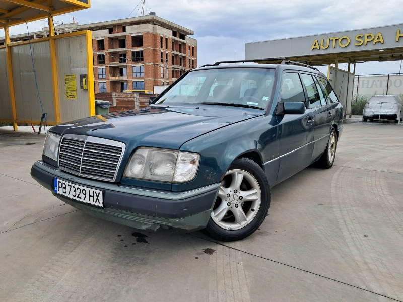 Mercedes-Benz E 300, снимка 2 - Автомобили и джипове - 52510652